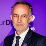 Blessé à la main, Emmanuel Grégoire maintient ses activités à la mairie de Paris