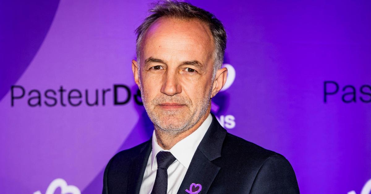 Blessé à la main, Emmanuel Grégoire maintient ses activités à la mairie de Paris