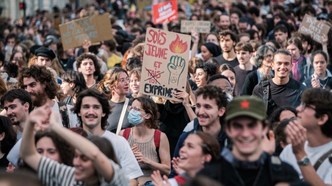 Mobilisation lycéenne : la jeunesse intensifie ses actions vers le siège du gouvernement