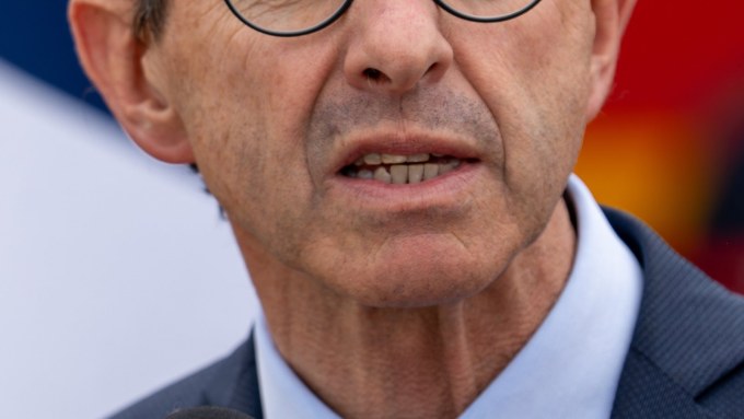 Présidentielle 2027 : François Baroin officialise son soutien à Bruno Retailleau