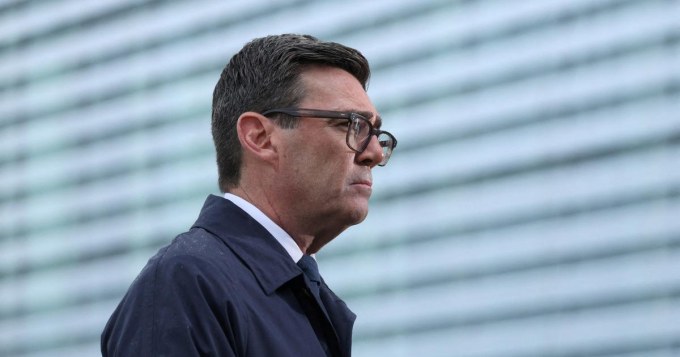 Royaume-Uni : le Premier ministre Andy Burnham appelle à une refonte des relations avec l'Union européenne